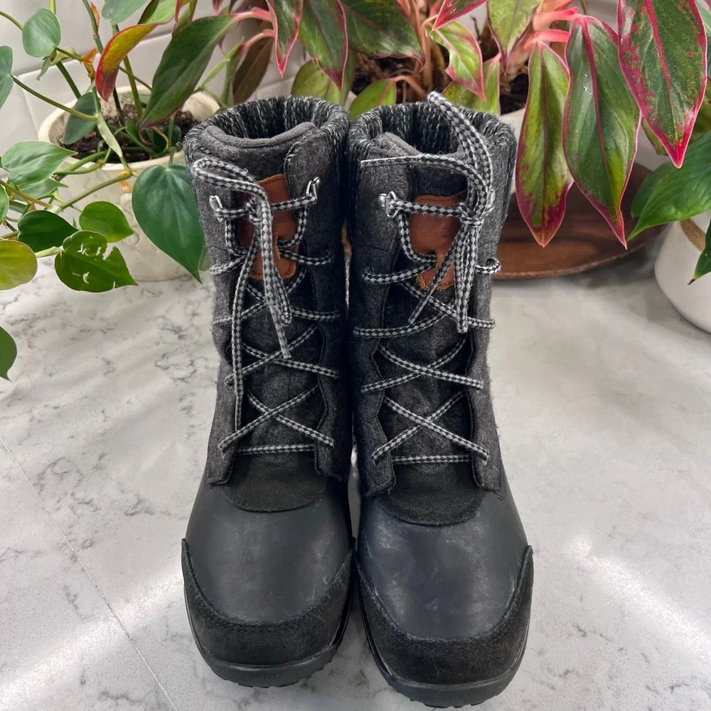 Salomon Hime Winter Boots Womens 8 Grey Black Felt Knit Cuff 361707